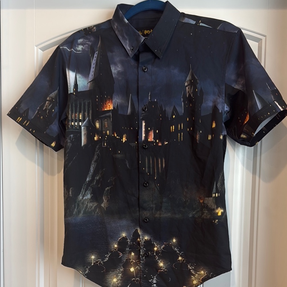 RSVLTS Harry Potter Hogwarts knuflex shirt RARE size Small !!!